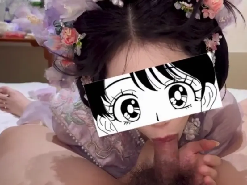 Gái xinh trong bộ đồ con cưng mút cậu bé cực đã